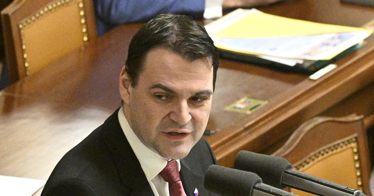 Macinka otočil. Vládní „záchrana“ z válečné oblasti bude pro všechny zdarma