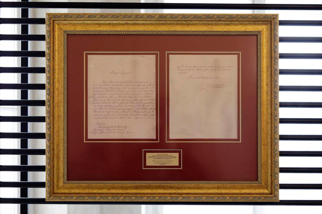 Pražský hrad, Rožmberský palác, Výstava prezidentských darů, 