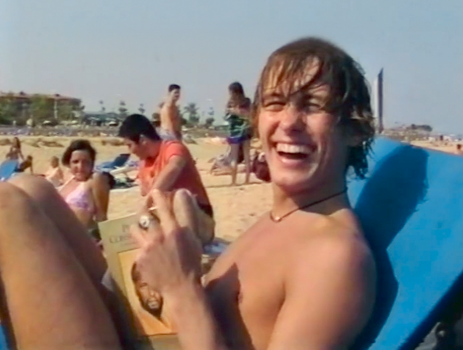 Třídílný dokumentární film Take That režíroval David Soutar. Prostřednictvím dosud nezveřejněných archivních záznamů mapuje vzestup, pád i nevídaný návrat jedné z nejslavnějších chlapeckých kapel z Velké Británie.