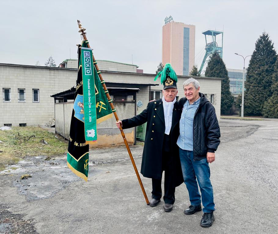 Milan Malich (vlevo) a Petr Gociek. I tito dva bývalí zaměstnanci Dolu ČSM jsou důkazem, že na šachtě vznikají pevná a dlouholetá kamarádství.