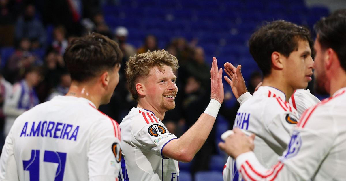 Šulc režíroval branku navzdory faulům. Lyon díky tomu zlomil odpor outsidera