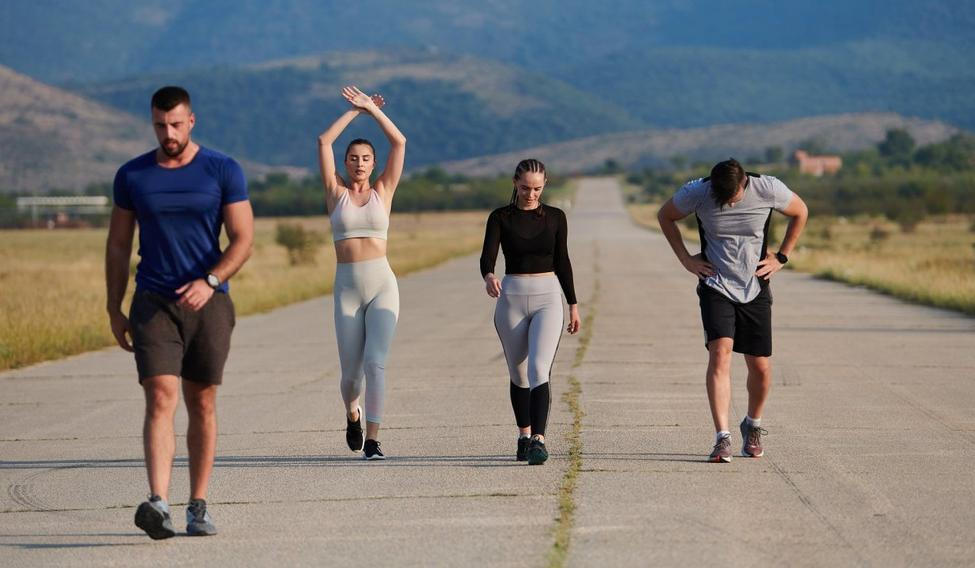 Chodit spolu. Společné tréninky pomohou rozšířit poznatky o tom, jak správně chodit.