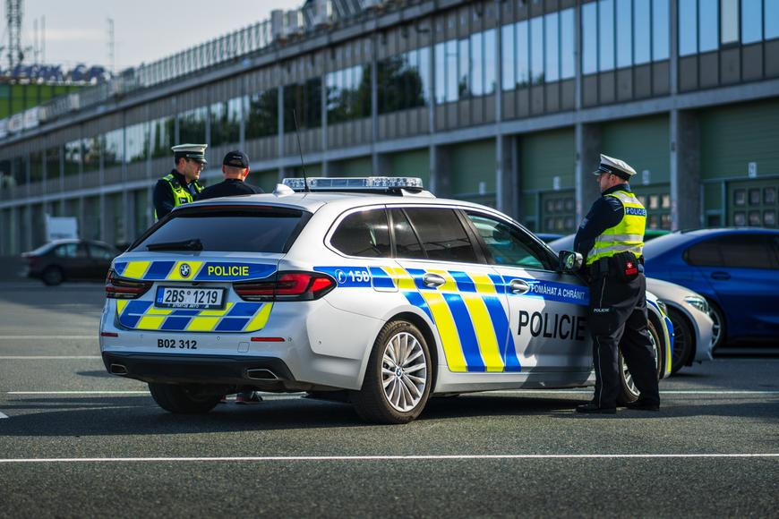 Policie obvinila šest lidí a dvě firmy po zásahu v budově pražského magistrátu