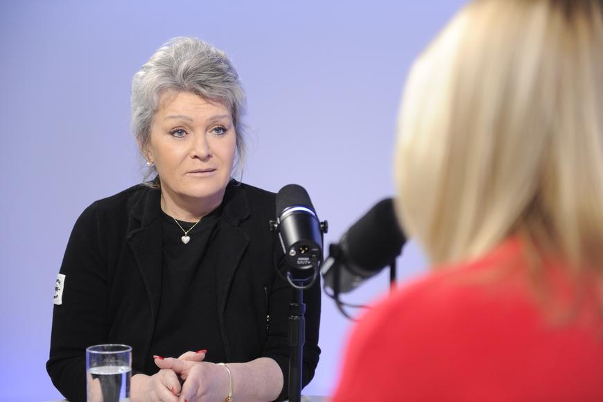 „Nedaří se vám, protože jste prokletý.“ Kartářka Kočková o podvodných ezo praktikách