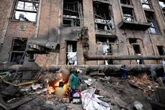 Kyjev sevřený ledem, teplárna leží v troskách