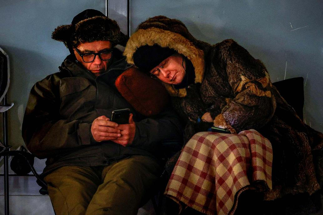 Kyjev sevřený ledem, teplárna leží v troskách