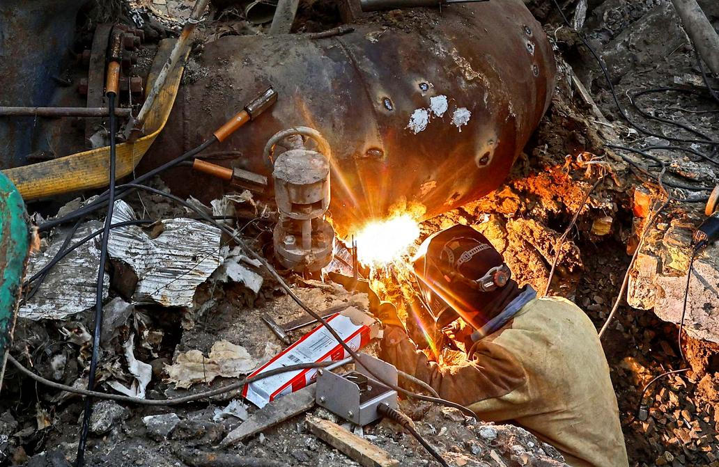 Kyjev sevřený ledem, teplárna leží v troskách