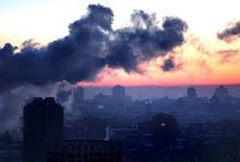 Kyjev sevřený ledem, teplárna leží v troskách