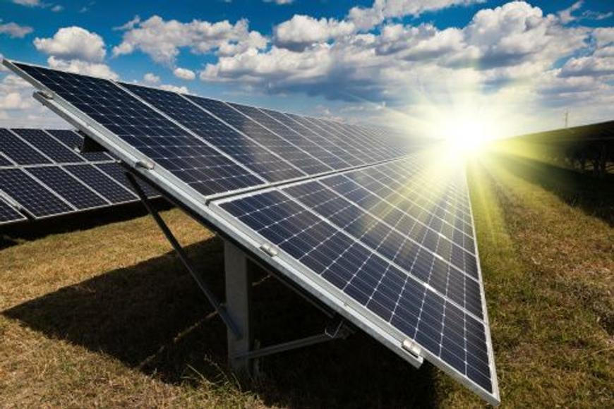 Unijní omezení čínských dílů může zpomalit zelenou energetiku i v ČR