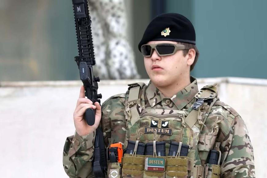 Kadyrovova syna vyznamenali za přínos ve válce proti Ukrajině. Nikdy v ní nebyl