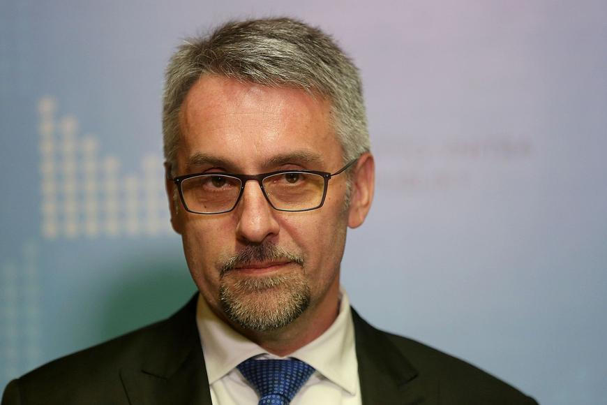 Bezpečnostní sbory dostanou příští rok přidáno. "Je to kompromis", řekl Metnar