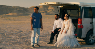 Thrillerové drama s prvky černé grotesky s názvem Drobná nehoda bylo oceněno Zlatou palmou z festivalu v Cannes 2025 a dvěma nominacemi na Oscara. Režisérem i autorem scénáře je Džafar Panahí.