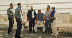 Thrillerové drama s prvky černé grotesky s názvem Drobná nehoda bylo oceněno Zlatou palmou z festivalu v Cannes 2025 a dvěma nominacemi na Oscara. Režisérem i autorem scénáře je Džafar Panahí.