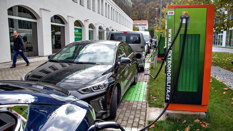 Sdílený elektromobil