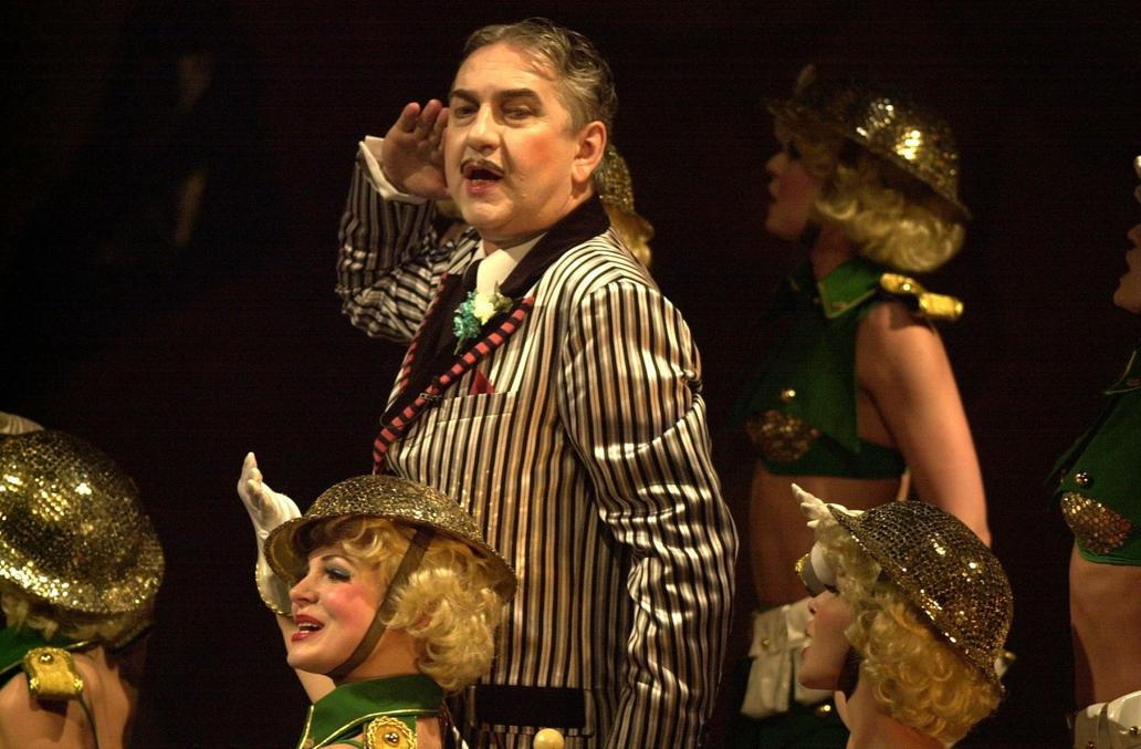 miroslav donutil, zena