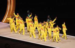 Belgičané v zářivě žlutém oblečení