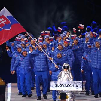 Nástup slovenských olympioniků v Miláně, v čele vlajkonoš Tomáš Tatar