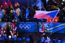 Českou výpravu přivedl při slavnostním zahájení na milánský stadion San Siro hokejista David Pastrňák.