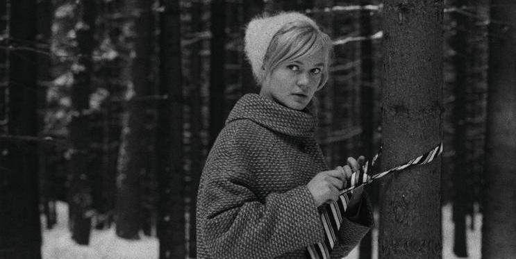 Hana Brejchová ve snímku Lásky jedné plavovlásky (1965)