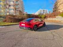 Základní cena je 1 069 900 korun a díky aktuální akci tolik stojí nejen základní verze Takumi, ale také lépe vybavené testované provedení Takumi Plus.