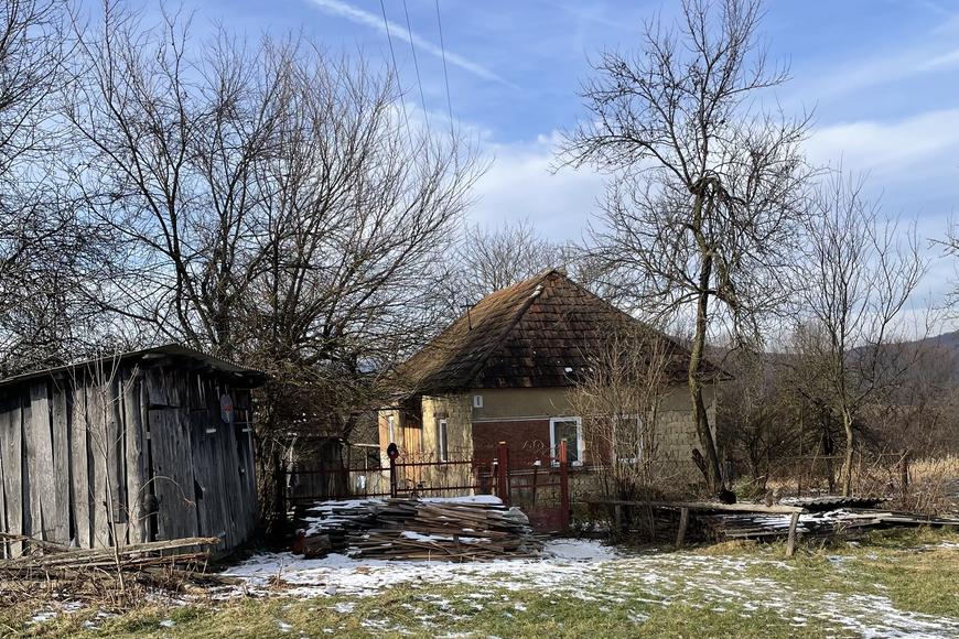 Jedni vyrábí trubky pro Muska, druhé drtí alkohol. To je Zakarpatí: prosperita i bída