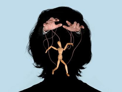 Kláru nechal přítel v chaosu otázek schválně. A právě to byl jeho poslední trik