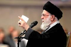 Kontrarevoluce sílí: Íránci volají po šáhovi, Trump varuje ajatolláha