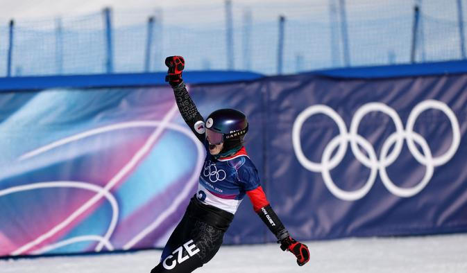 Zuzana Maděrová slaví postup do finále paralelního obřího slalomu na ZOH 2026
