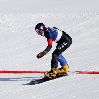 Zuzana Maděrová v cíli semifinále paralelního obřího slalomu na ZOH 2026