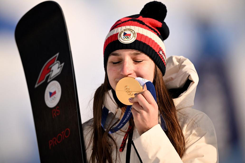 Snowboard - Women's Parallel Giant Slalom Victory Ceremony
