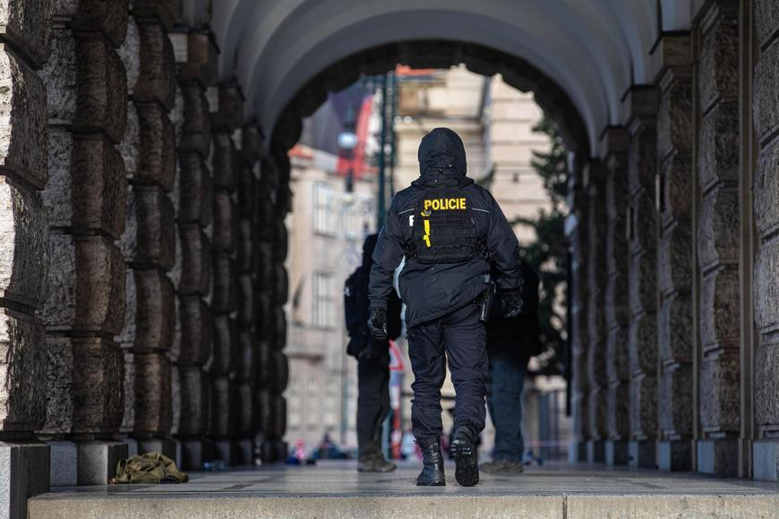 NKÚ: Vnitro nevytvořilo ani po osmi letech funkční systém ochrany měkkých cílů