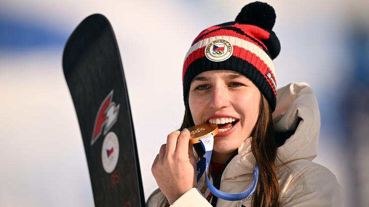 Snowboard - Women's Parallel Giant Slalom Victory Ceremony