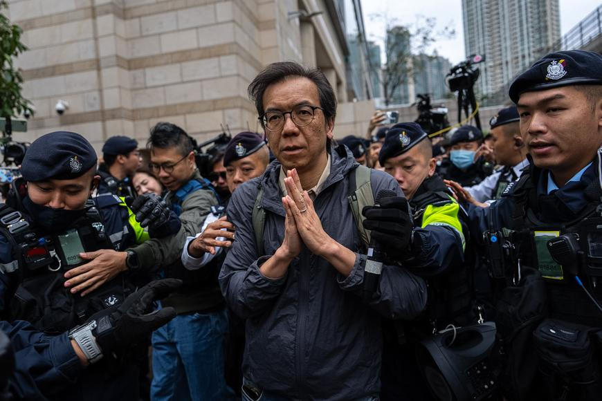 "Chladnokrevný útok na svobodu slova." Bývalý hongkongský magnát jde na 20 let vězení