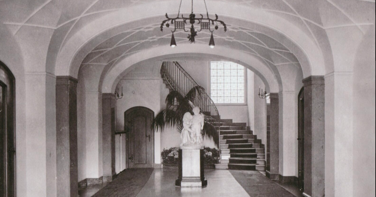 Potomci rodiny Löw-Beer vypsali odměnu milion korun za nalezení ztracené sochy