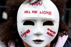 „Nepřátelé Itálie!“ Meloniová obvinila radikály z útoku na olympijský Milán