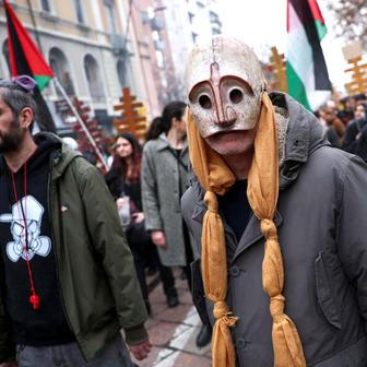 „Nepřátelé Itálie!“ Meloniová obvinila radikály z útoku na olympijský Milán