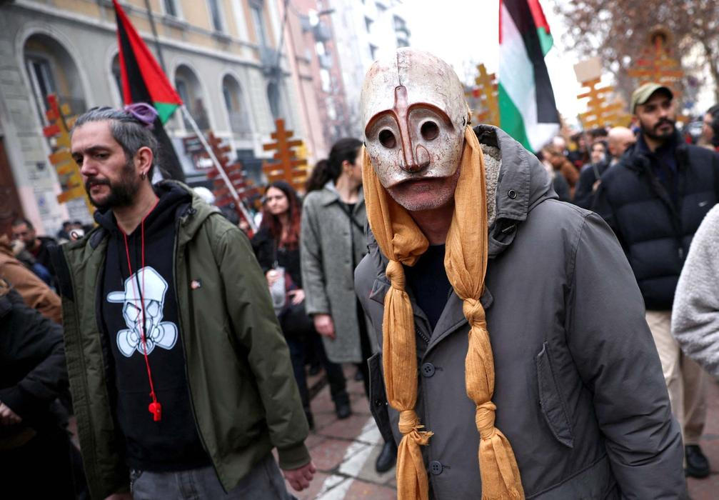 „Nepřátelé Itálie!“ Meloniová obvinila radikály z útoku na olympijský Milán