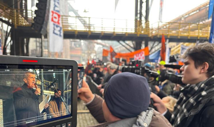 Odboráře v Ostravě z pódia pozdravil i Andrej Babiš a zlobil se, proč Ostrava oslavovala ukončení těžby černého uhlí, když prý jde o nelogický krok.