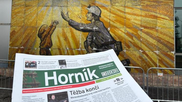 Děda, otec, syn. Není vůbec výjimečné, že uhlí ve Slezsku dávalo práci hned několika generacím celých rodin. Teď je po všem.