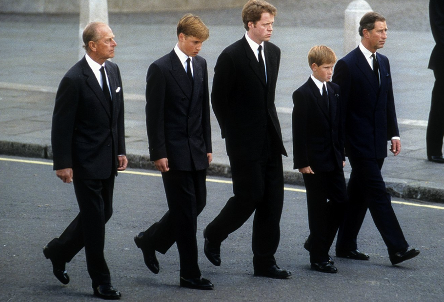 Z dokumentu Diana: den, kdy celý svět zaplakal.