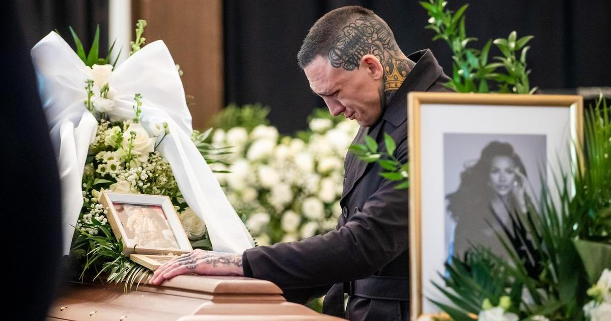 MMA zápasník Gábor Boráros na posledním rozloučení se svojí expartnerkou Monikou Jákliovou.