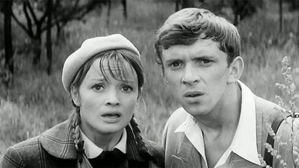 Jaromír Hanzlík, Jana Brejchová a Vladimír Menšík v hlavních rolích českého filmu Maratón.