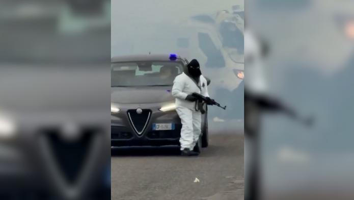 Gang přepadl dodávku uprostřed dálnice za bílého dne