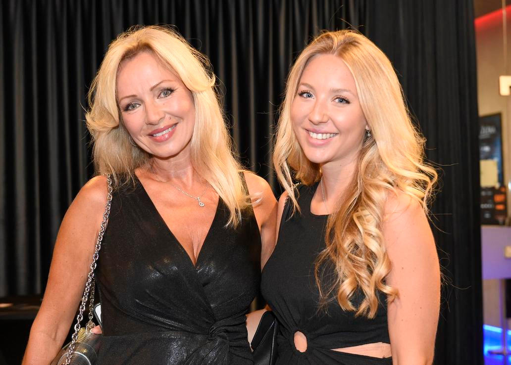 Dcera Kateřina Tomanová - byla to právě ona, kdo herečku držel v těžkých chvílích nad vodou. Kateřina Brožová, dcera Kateřina Tomanová