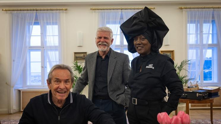 Prezident Petr Pavel s Jackym Ickxem a jeho chotí