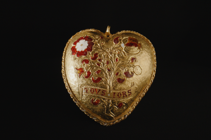 Britské muzeum v Londýně koupí zlaté Tudorovo srdce. Zaplatí za něj 97 milionů korun