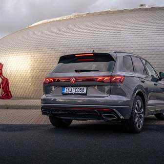 Na výběr zůstává 69 skladových a předváděcích aut s naftovým šestiválcem, případně benzinovým plug-in hybridem.