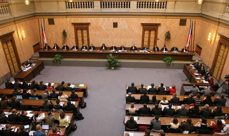 Ústavní soud projednává Lisabonskou smlouvu