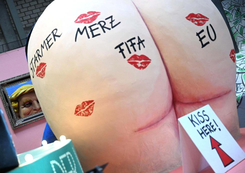 Bez kalhot a bez cenzury: Trump a spol. míří na německý karneval