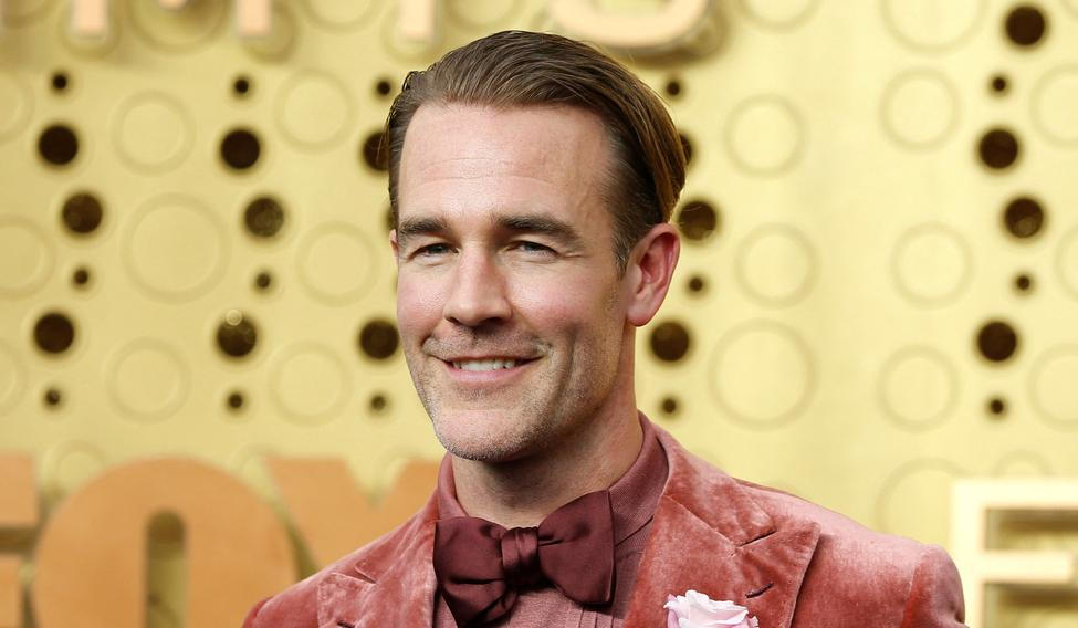 Po boji s rakovinou zemřel americký herec James Van Der Beek, bylo mu 48 let.